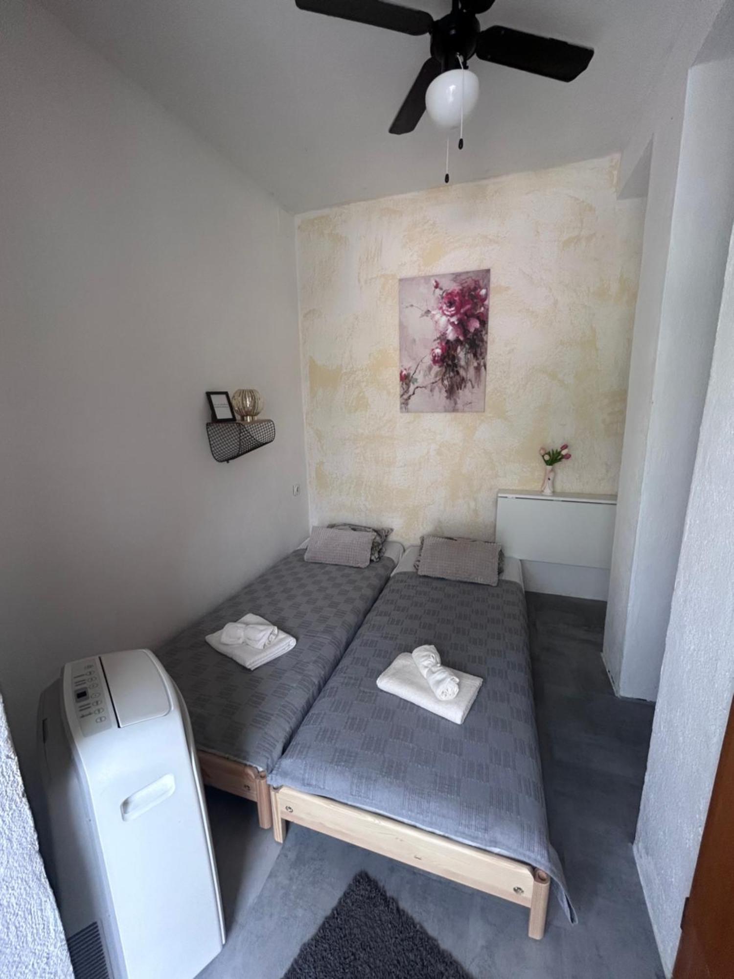 Soba Za Odmor P&E Hotel Kaštel Štafilić Eksteriør billede